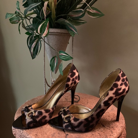 Beautiful Carlos Santana Heel - Picture 1 of 3